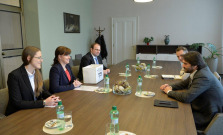 Kaliňák: Poplatok na matrikách za cirkevný sobáš sa zruší