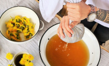 Pripravte si chutný púpavový med. Recept vám prináša redakcia AHOJ.TV