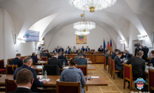 Rozhodujeme o Vašich peniazoch, ale aj o práve verejnosti na objektívne informácie