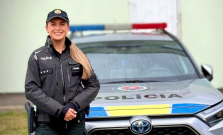 Policajtka mimo služby neváhala. Zranenej cyklistke pomáhala až do príchodu záchranárov